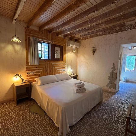 Boutique Hostal La Curandera De Salinas Sant Francesc de s'Estany Buitenkant foto