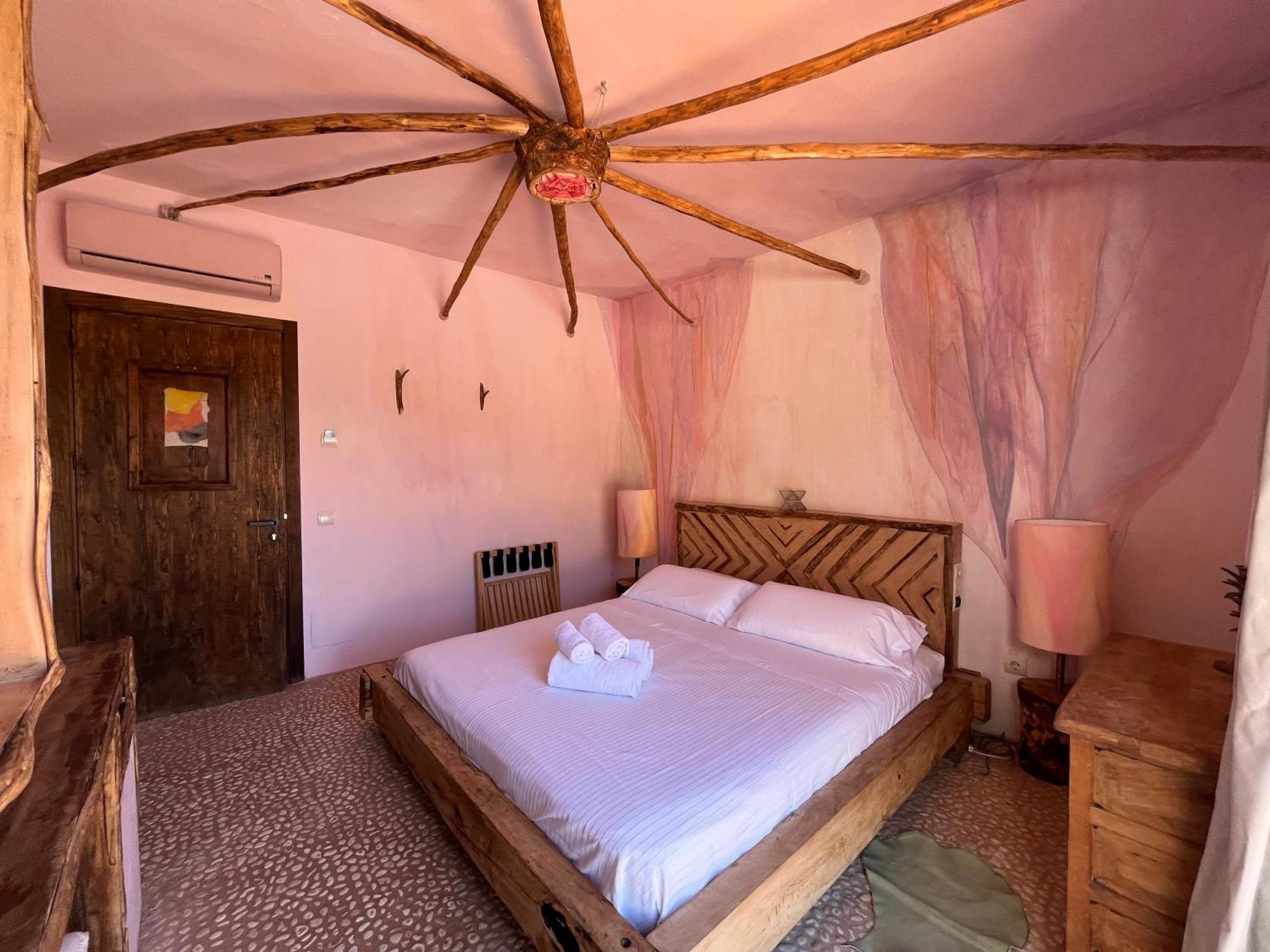 Boutique Hostal La Curandera De Salinas Sant Francesc de s'Estany Buitenkant foto